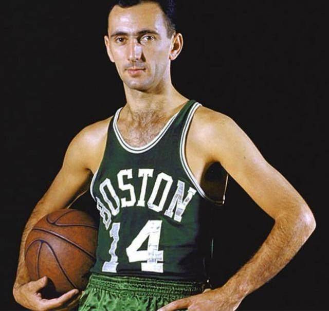 技战术丰富 技战术丰富